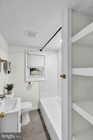 56 MONOCACY RD, Birdsboro, PA 19508