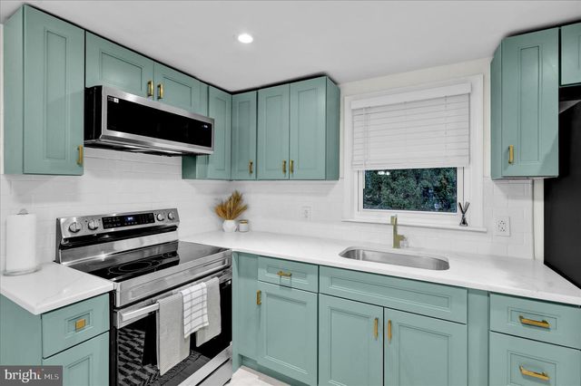 56 MONOCACY RD, Birdsboro, PA 19508