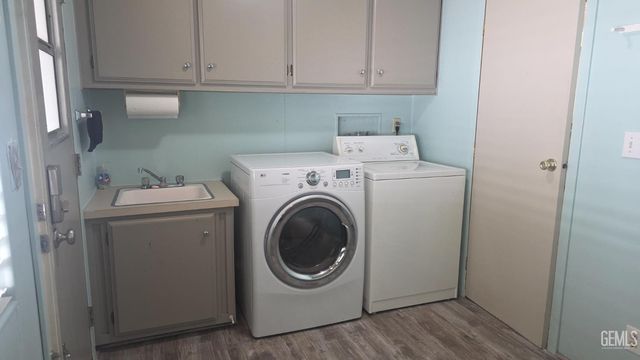 181 Sousa Lane, Bakersfield, CA 93308