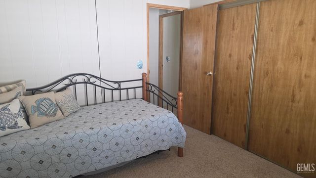 181 Sousa Lane, Bakersfield, CA 93308