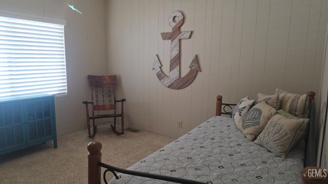 181 Sousa Lane, Bakersfield, CA 93308