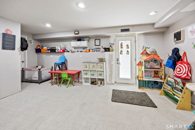 16 Sorensen Road, West Haven, CT 06516