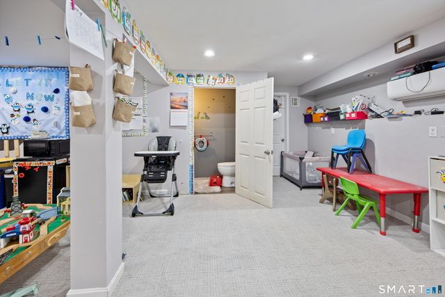 16 Sorensen Road, West Haven, CT 06516