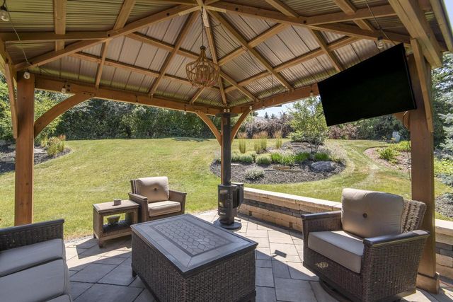 587 Cottonwood LANE, Grafton, WI 53024