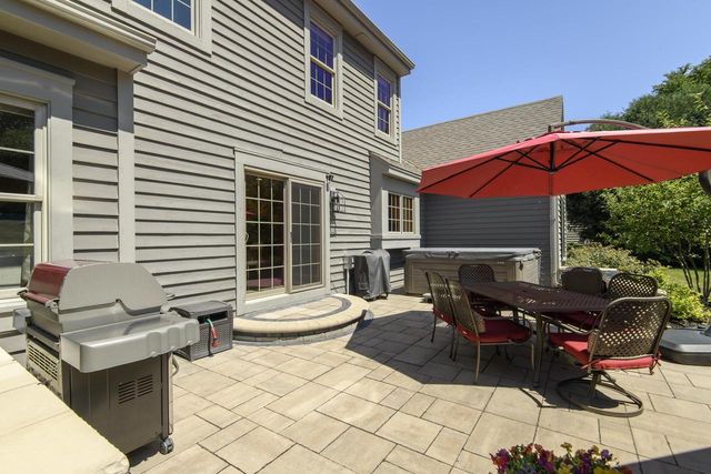 587 Cottonwood LANE, Grafton, WI 53024