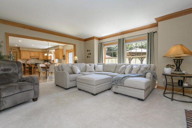 587 Cottonwood LANE, Grafton, WI 53024