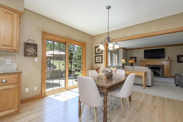 587 Cottonwood LANE, Grafton, WI 53024