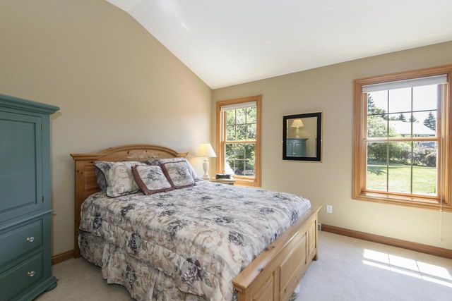 587 Cottonwood LANE, Grafton, WI 53024