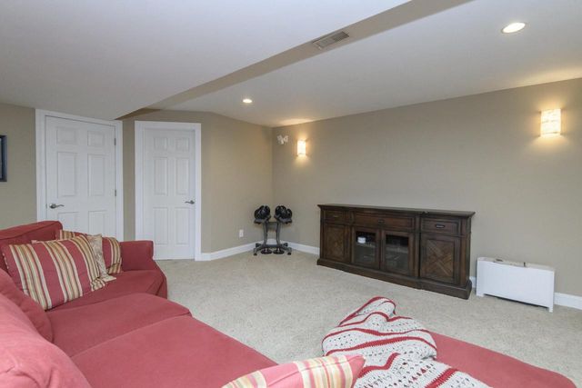587 Cottonwood LANE, Grafton, WI 53024