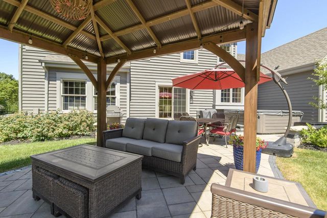 587 Cottonwood LANE, Grafton, WI 53024