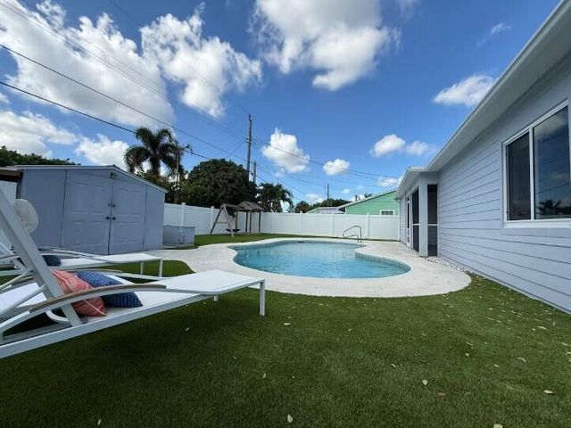 516 E Whitney Drive, Jupiter, FL 33458