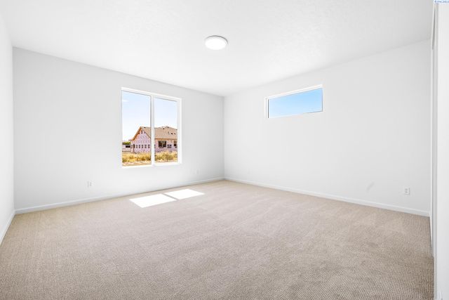 310 Amberly Ave, Grandview, WA 98930