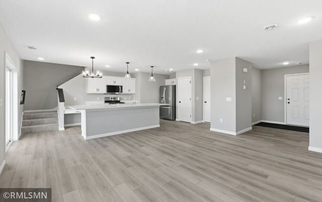 1641 191nd Avenue NE, East Bethel, MN 55011