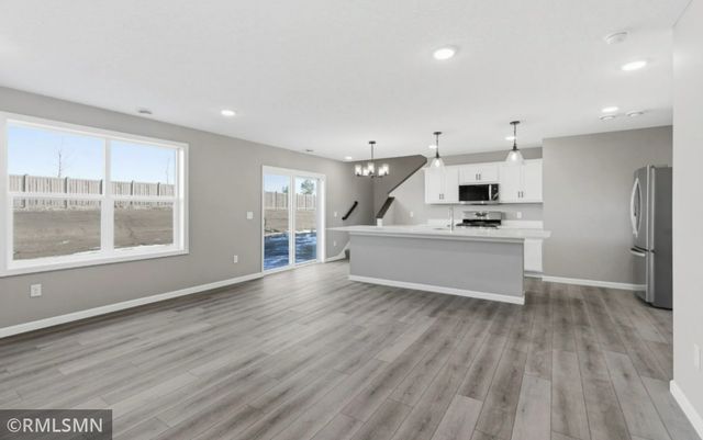 1641 191nd Avenue NE, East Bethel, MN 55011