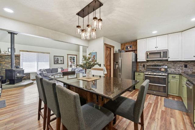 4388 Lakeridge Dr, Pollock Pines, CA 95726