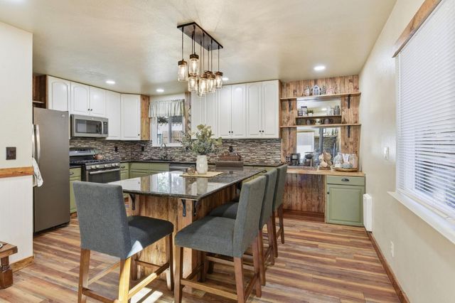 4388 Lakeridge Dr, Pollock Pines, CA 95726