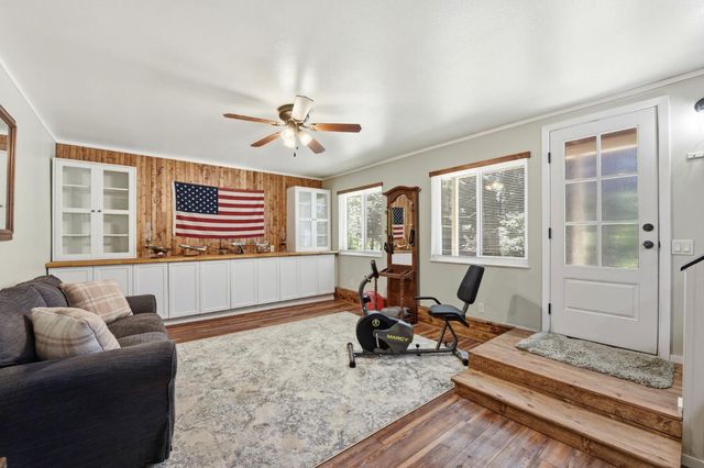 4388 Lakeridge Dr, Pollock Pines, CA 95726