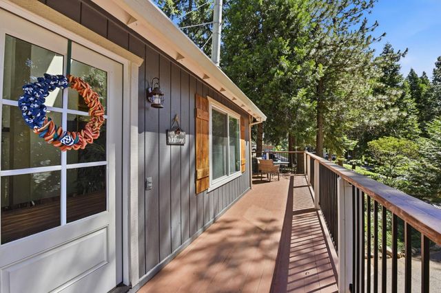 4388 Lakeridge Dr, Pollock Pines, CA 95726