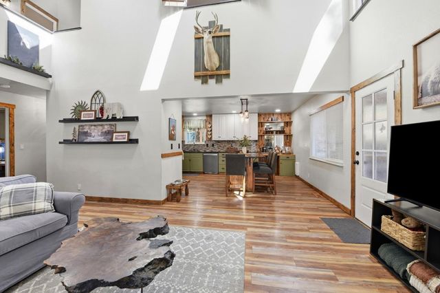 4388 Lakeridge Dr, Pollock Pines, CA 95726