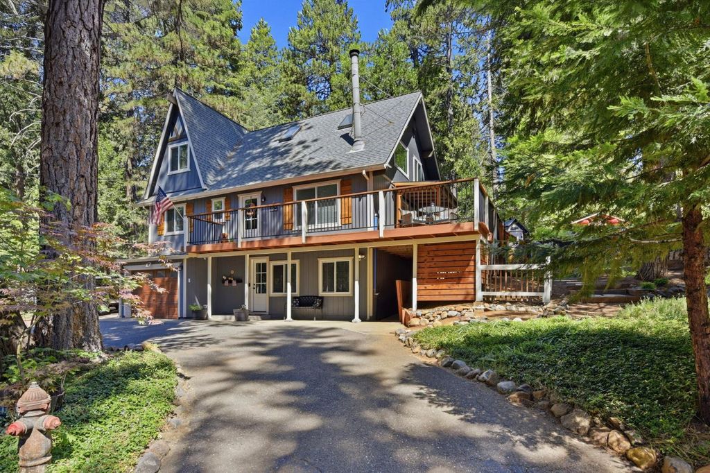 4388 Lakeridge Dr, Pollock Pines, CA 95726