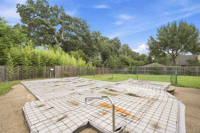 1444 Oaklawn Drive, Corsicana, TX 75110