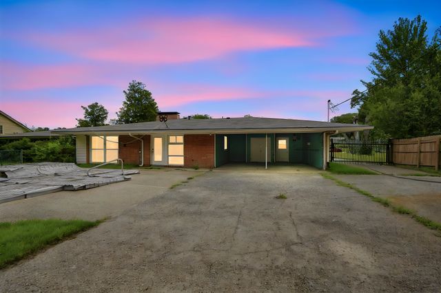 1444 Oaklawn Drive, Corsicana, TX 75110
