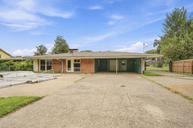 1444 Oaklawn Drive, Corsicana, TX 75110
