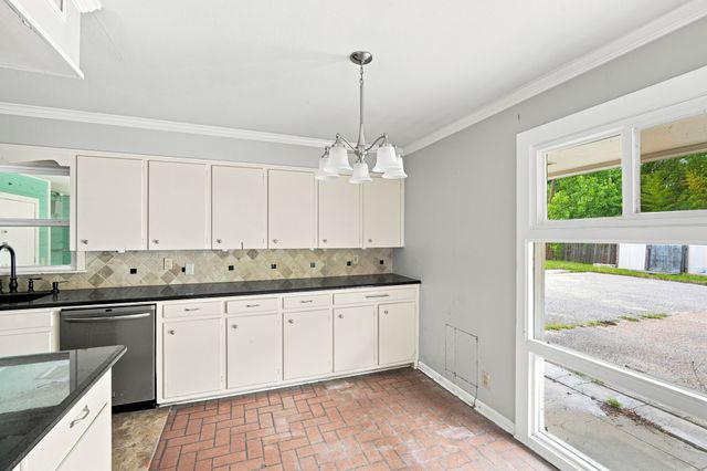 1444 Oaklawn Drive, Corsicana, TX 75110