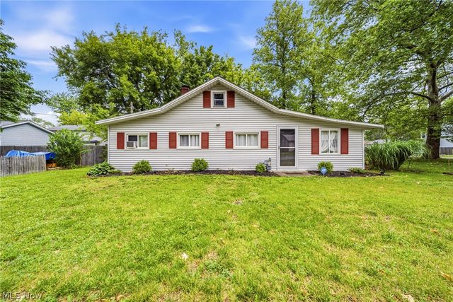1588 Yale Avenue, Madison, OH 44057