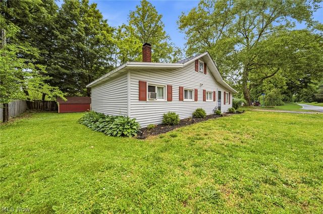 1588 Yale Avenue, Madison, OH 44057