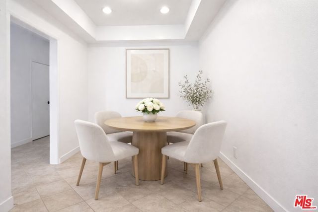 1167 Roxbury Drive 203, Los Angeles, CA 90035