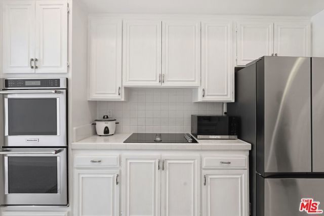 1167 Roxbury Drive 203, Los Angeles, CA 90035