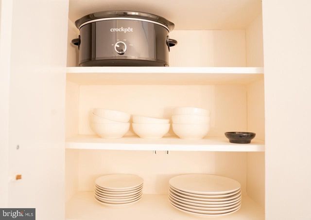 1037 16TH ST S, Arlington, VA 22202