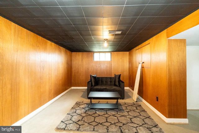 1037 16TH ST S, Arlington, VA 22202