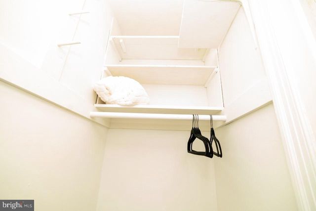 1037 16TH ST S, Arlington, VA 22202