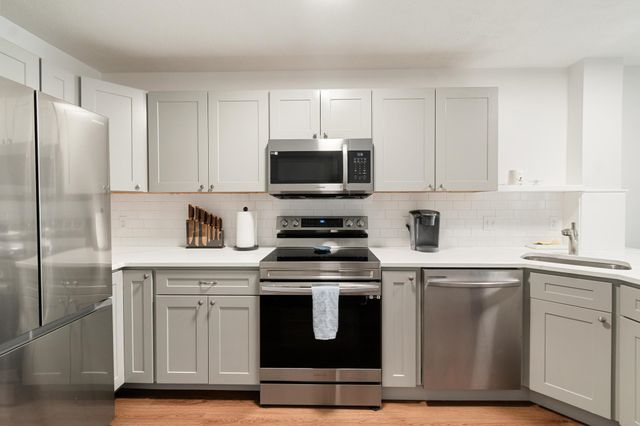 10 Kellogg Rd Ste 233, Essex Junction, VT 05452