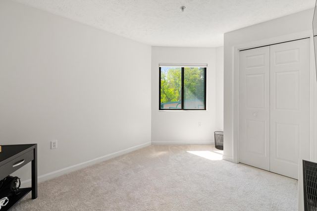 10 Kellogg Rd Ste 233, Essex Junction, VT 05452