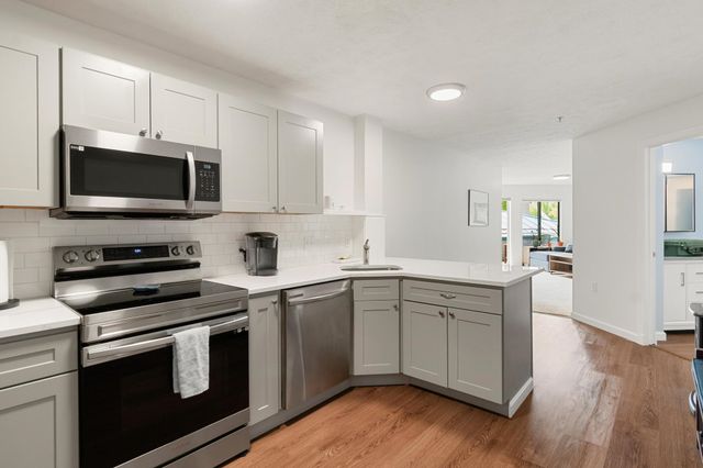 10 Kellogg Rd Ste 233, Essex Junction, VT 05452