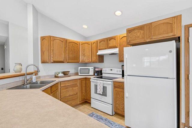 973 Baneberry Drive, Sun Prairie, WI 53590