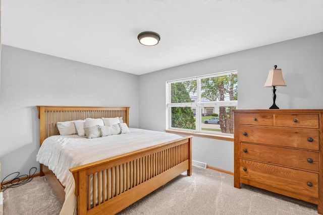 973 Baneberry Drive, Sun Prairie, WI 53590