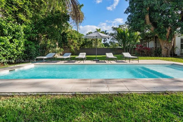11790 NE 8th Avenue, Biscayne Park, FL 33161