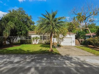 11790 NE 8th Avenue, Biscayne Park, FL 33161