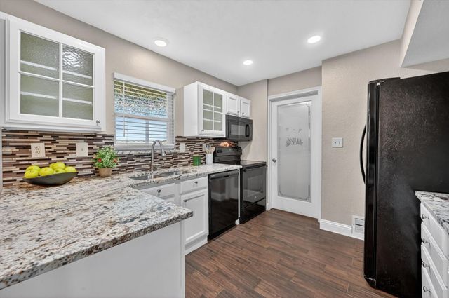 2009 Parkside Drive, Denton, TX 76201