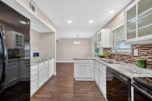 2009 Parkside Drive, Denton, TX 76201
