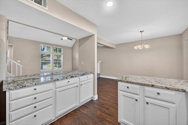2009 Parkside Drive, Denton, TX 76201