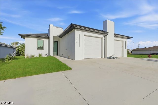 3631 SW Santa Barbara PL, Cape Coral, FL 33914