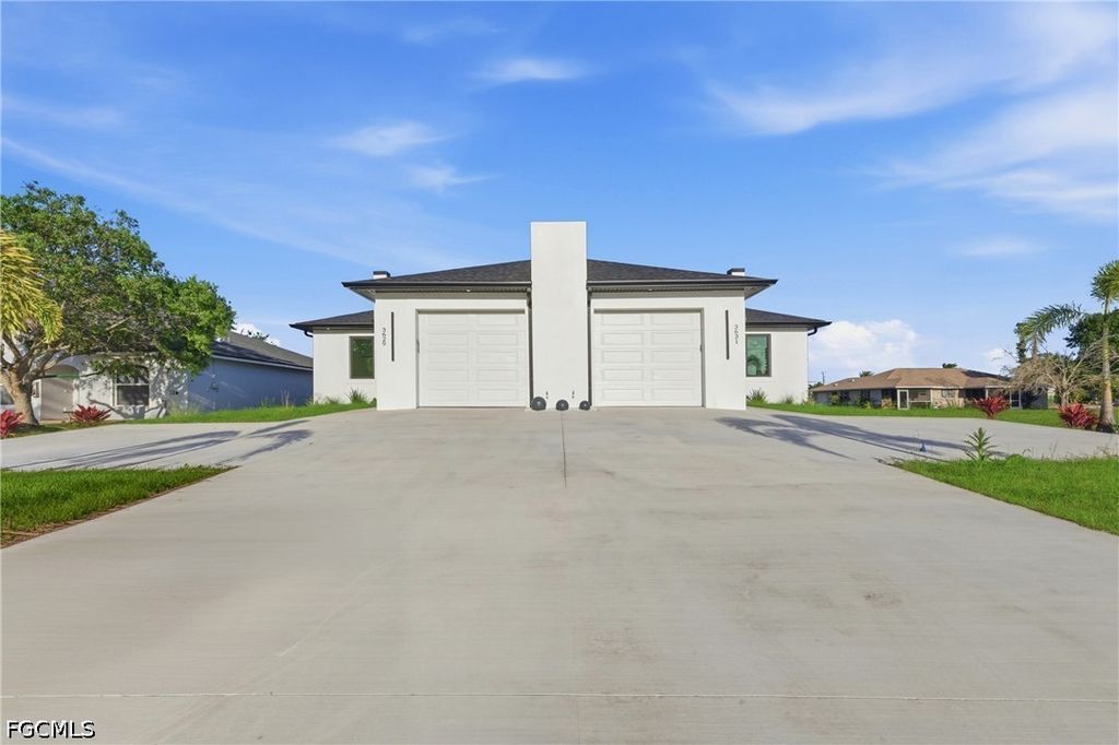 3631 SW Santa Barbara PL, Cape Coral, FL 33914