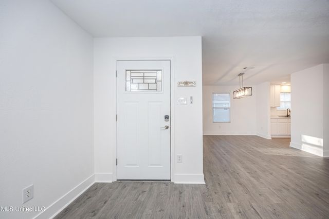5308 Center Street, Ocean Springs, MS 39564