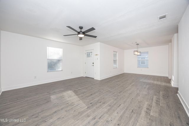 5308 Center Street, Ocean Springs, MS 39564