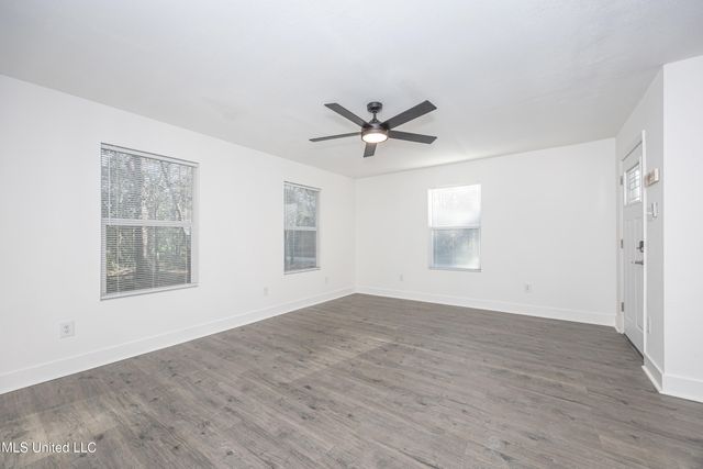 5308 Center Street, Ocean Springs, MS 39564